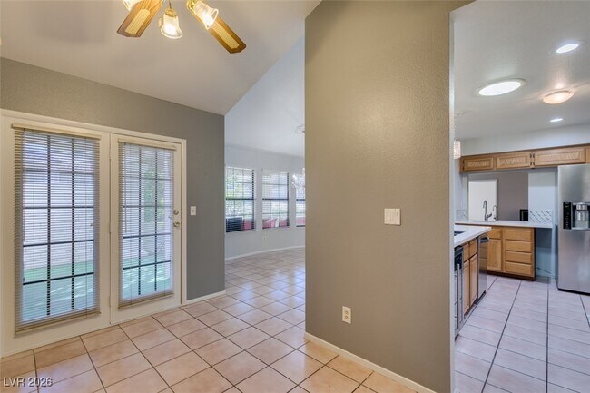 Building Photo - 224 Garfield Dr