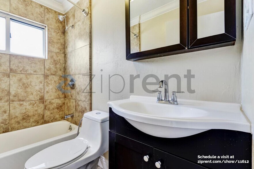 Building Photo - 4195 Brookside Dr