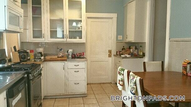 Building Photo - 233 Commonwealth Ave