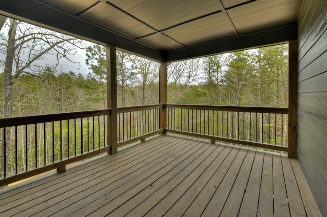 Building Photo - 64 Walnut Dr