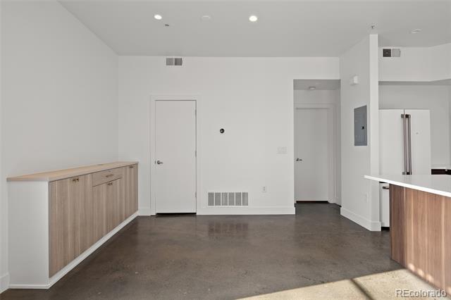 Building Photo - 3149 Blake St