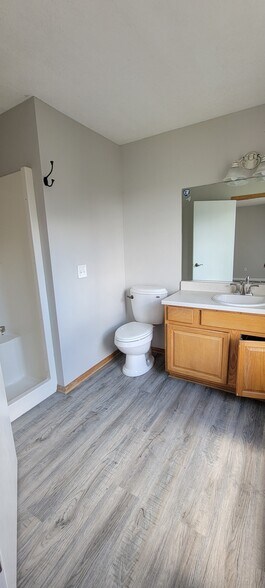 Building Photo - 2806 Fayrdale Dr
