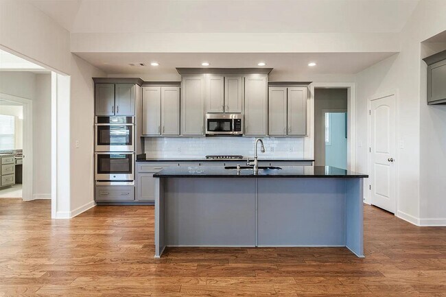 Building Photo - 499 Dogwood Valley Dr