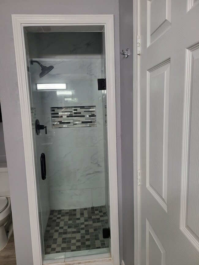 Building Photo - 2401 S Jackson Rd