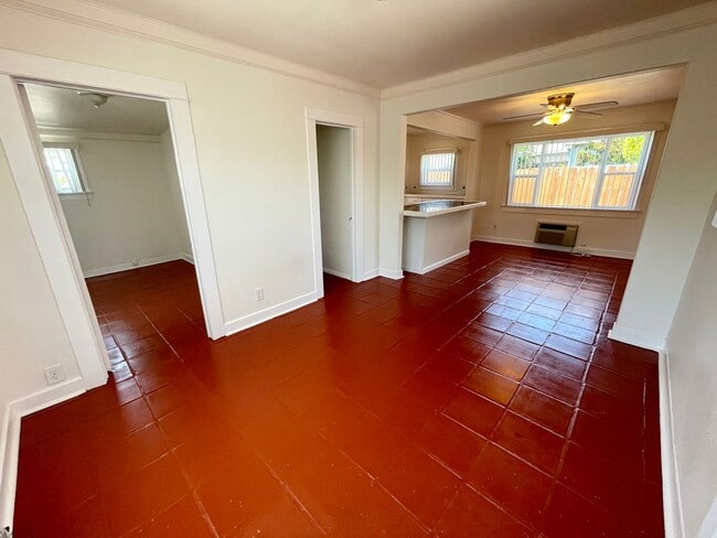 Building Photo - 4745 Brighton Ave