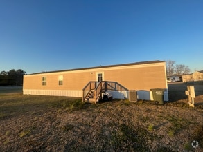 Building Photo - 100 Harvest Ln
