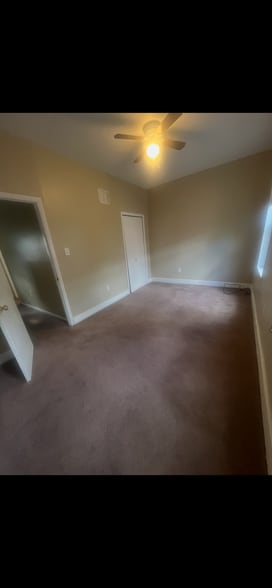 Room 2 - 608 S Clifton St