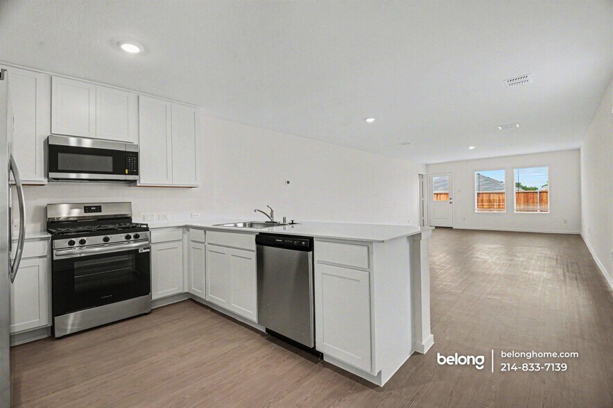 Building Photo - 3168 Burmese St
