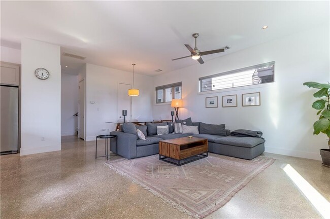 Building Photo - 500 W 51st St