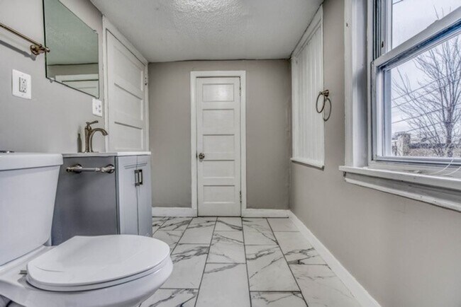 Building Photo - Apartment in Upper Fells Point, Baltimore, MD!
