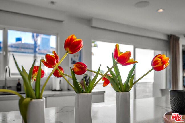 Building Photo - 1 Driftwood St