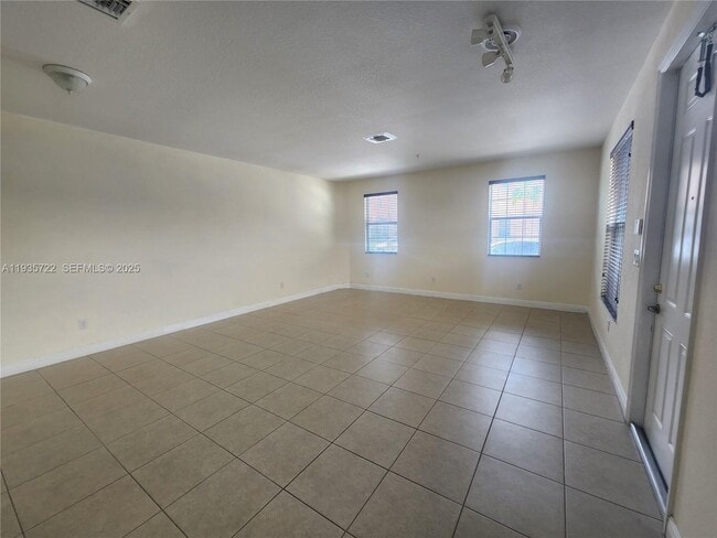 Building Photo - 14640 SW 15th St