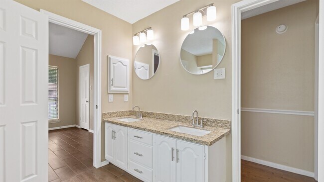 Building Photo - 22503 Holly Branch Dr
