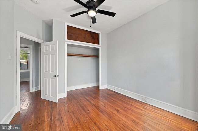Building Photo - 6217 W Stiles St
