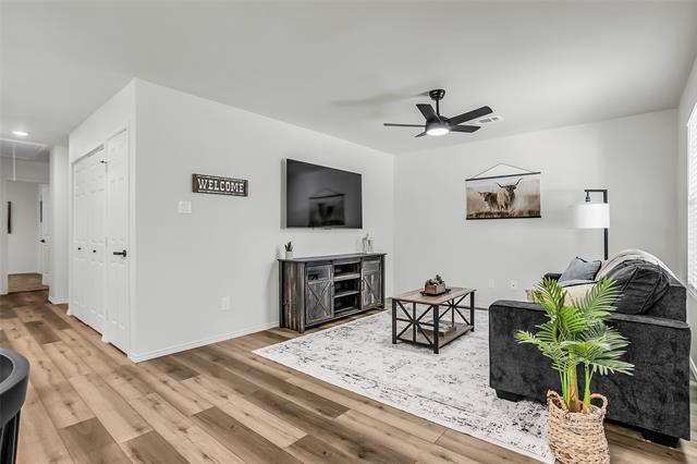 Building Photo - 308 S 3rd St