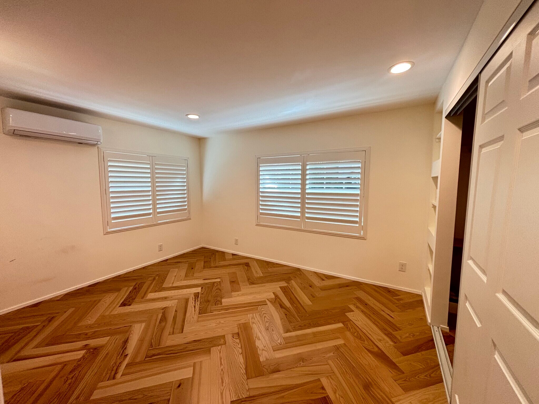 Building Photo - 132 Gerona Ave