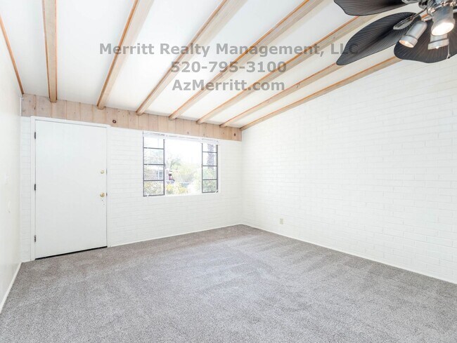 Building Photo - Perfect 3 bdrm 2 bath home in quiet centra...