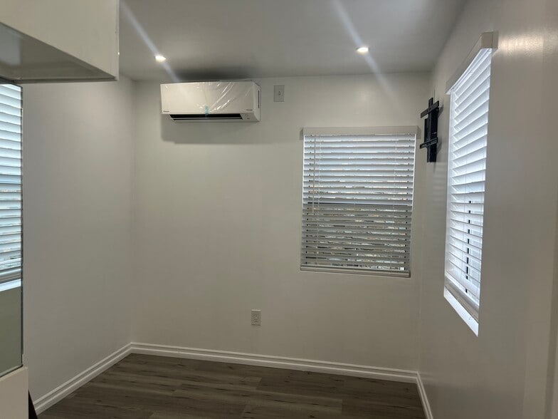 Building Photo - 1444 Alvira St