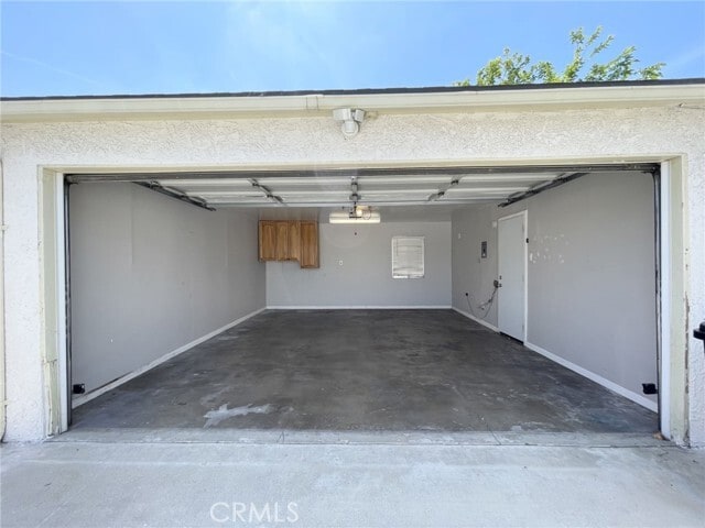 Building Photo - 10228 N Benson Ave