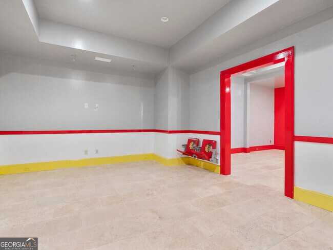 Building Photo - 6420 Riverside Dr