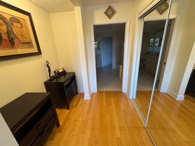 Building Photo - 221 Ocean Grande Blvd