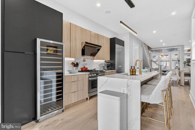 Building Photo - 32 Adams St NW