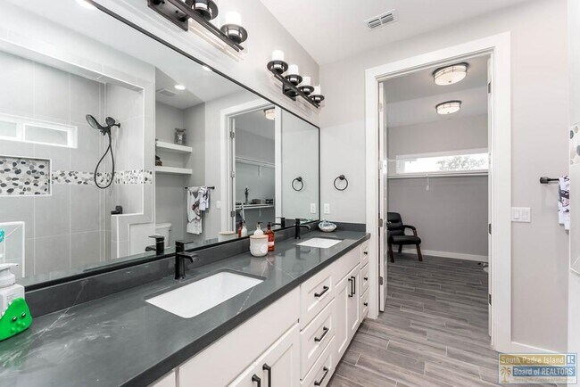 Building Photo - 86 Torrey Pines Dr