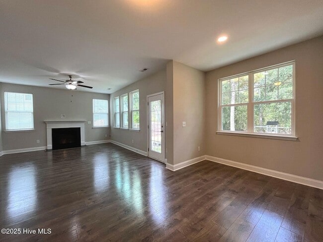 Building Photo - 188 Sandy Springs Rd