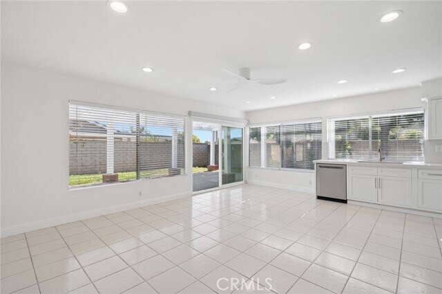 Building Photo - 8822 Bellshire Dr