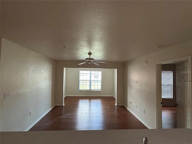 Building Photo - 5455 Vineland Rd