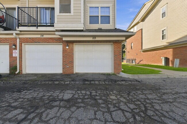 Building Photo - 113 Legato Dr