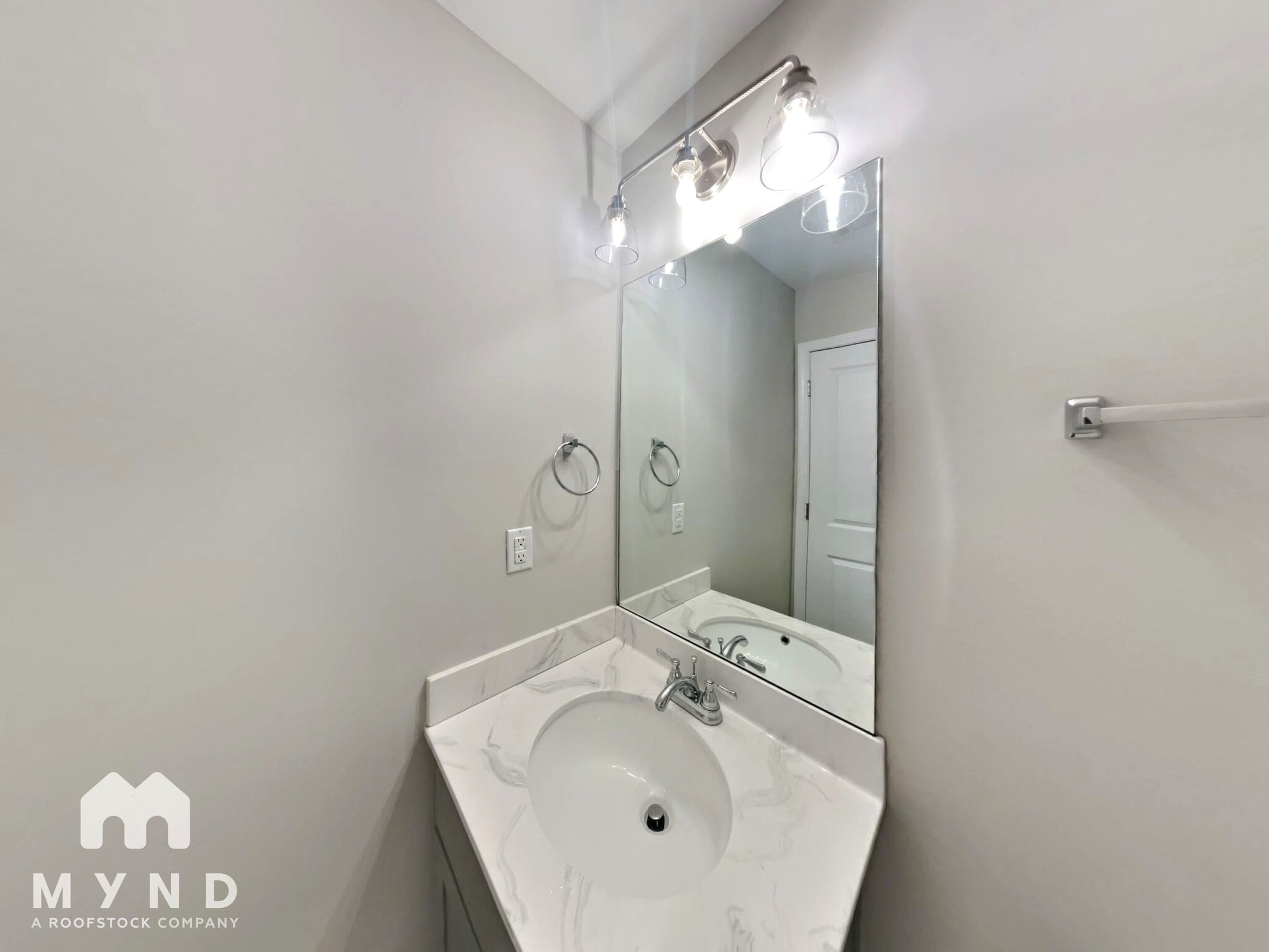 Building Photo - 7734 Fawn Cir