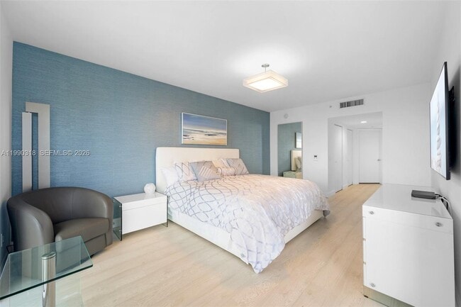 Building Photo - 21055 Yacht Club Dr