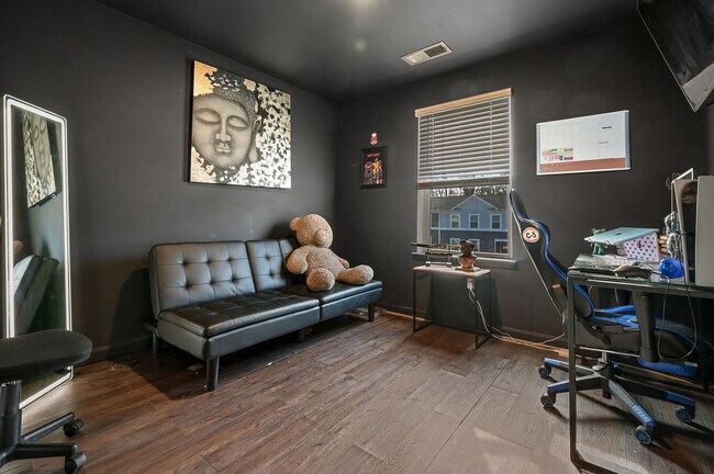 Building Photo - 193 Currant Cir