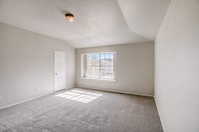 Building Photo - 1238 Acanthus St