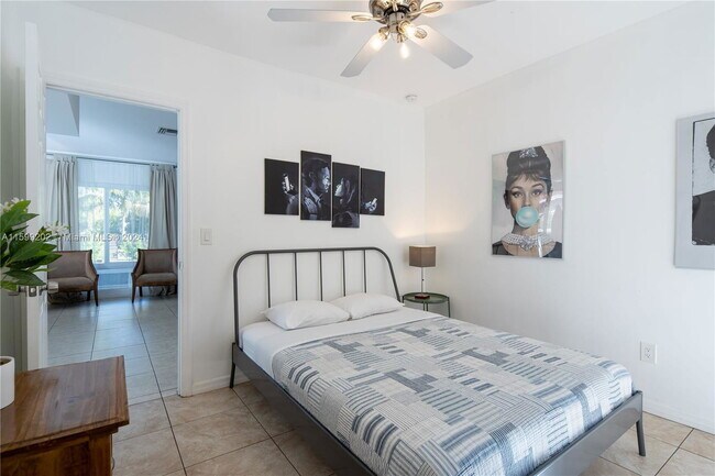 Building Photo - Northeast 132nd Street, North Miami, FL 33...