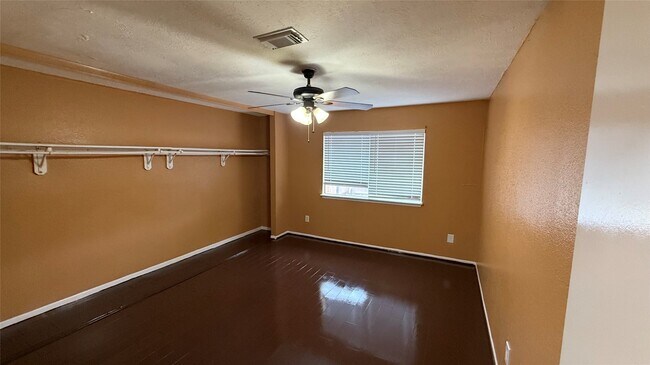 Building Photo - 12024 Tambourine Dr