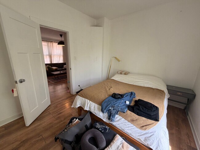 Building Photo - Charming 1,100 Sq Ft 2BR Home in South Park - Prime Seattle Location - Washer/Dryer in Unit!
