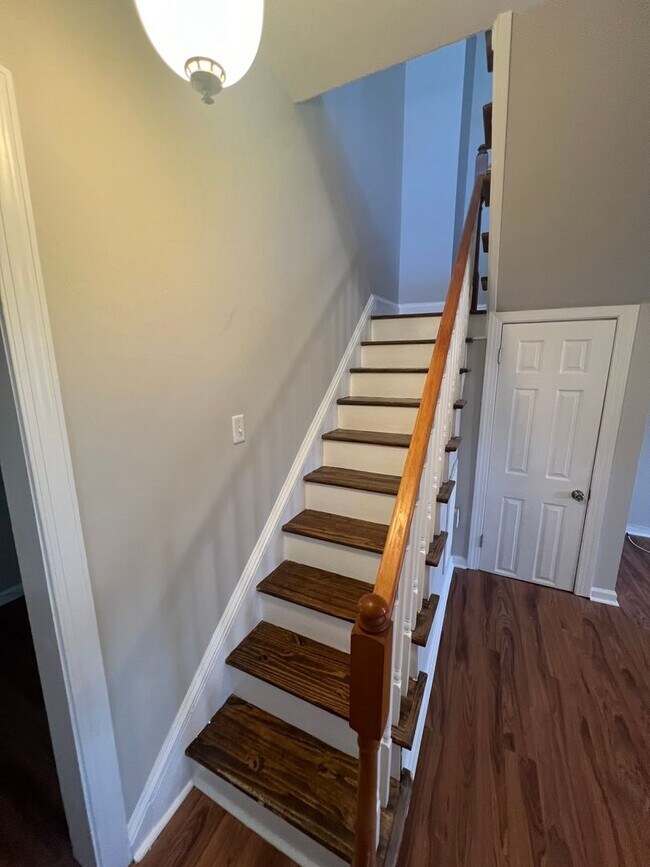 Building Photo - Beautifully Updated 2 bdrm/2bth Home Located in the Peter Paul Neighborhood mere minutes from Dow...