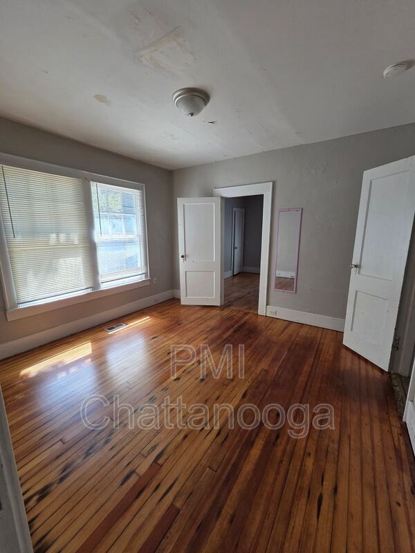 Building Photo - 101 Kingwood Dr