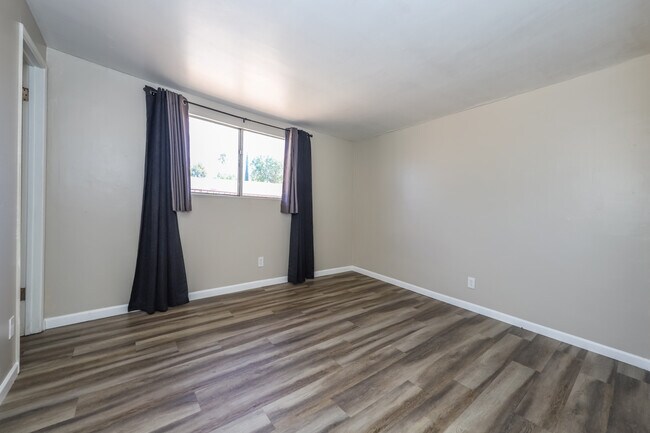 Building Photo - 3221 S Grady Ave