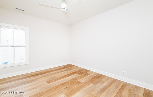 Building Photo - 6100 Passionflower Dr