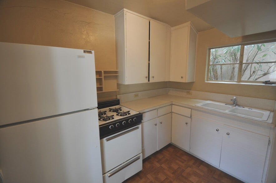 Building Photo - 314 W Mission St