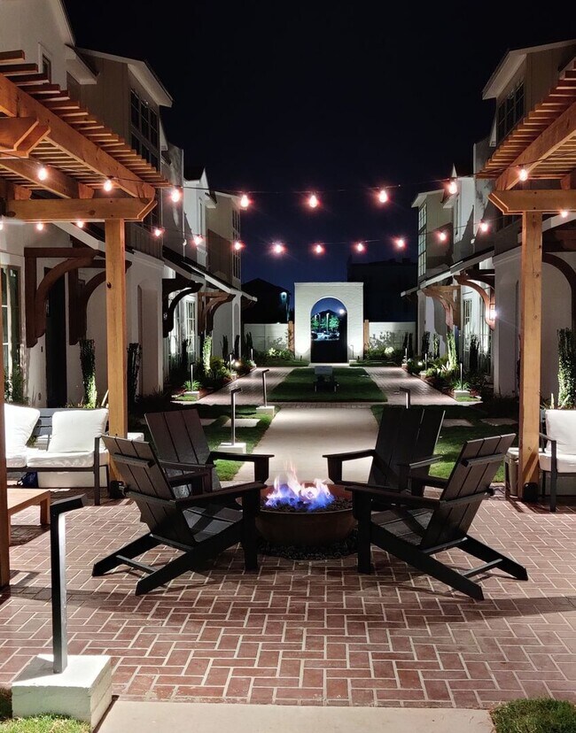 Building Photo - COMING SOON in SUGAR MILL POND!