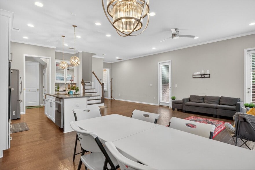 Building Photo - 10171 Windalier Wy