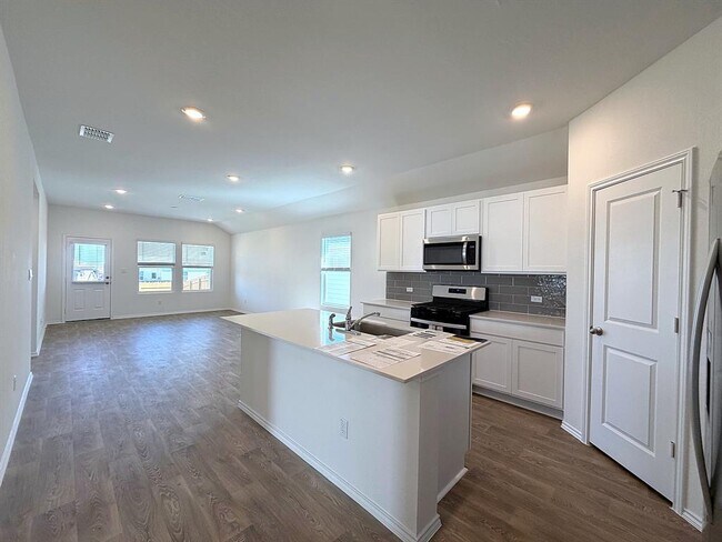 Building Photo - 348 San Juan Trl