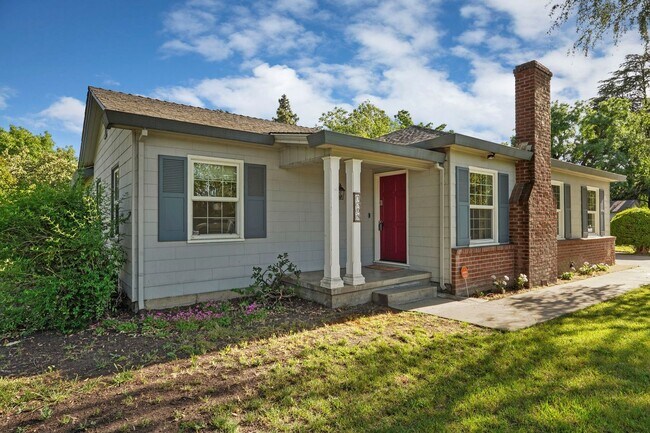 Building Photo - FREE JULY RENT SPECIAL! Beautiful 4 Bed/2 ...