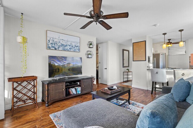 Building Photo - Elevated Island Living: High-Floor Corner Gem with Harbor & Sunset Vistas