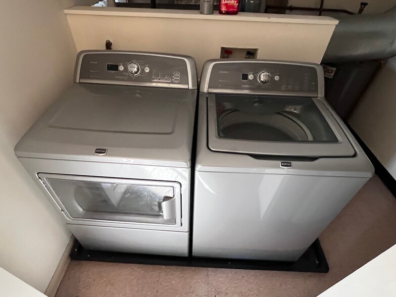 washer/dryer - 2873 Colerain Ave