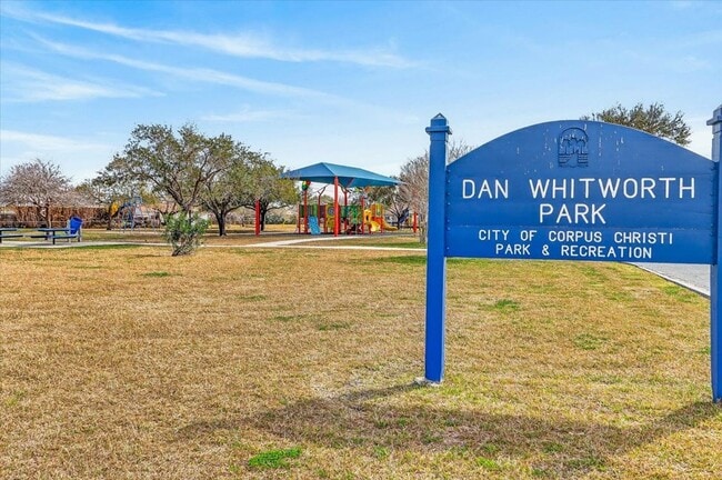 Building Photo - 722 Brock Dr